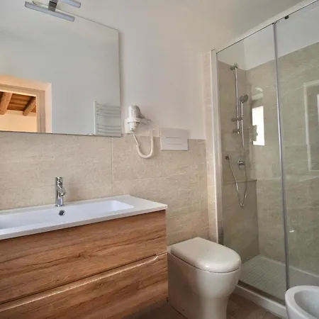 Ruggero Hébergement de vacances *