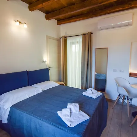 Ruggero Hébergement de vacances *